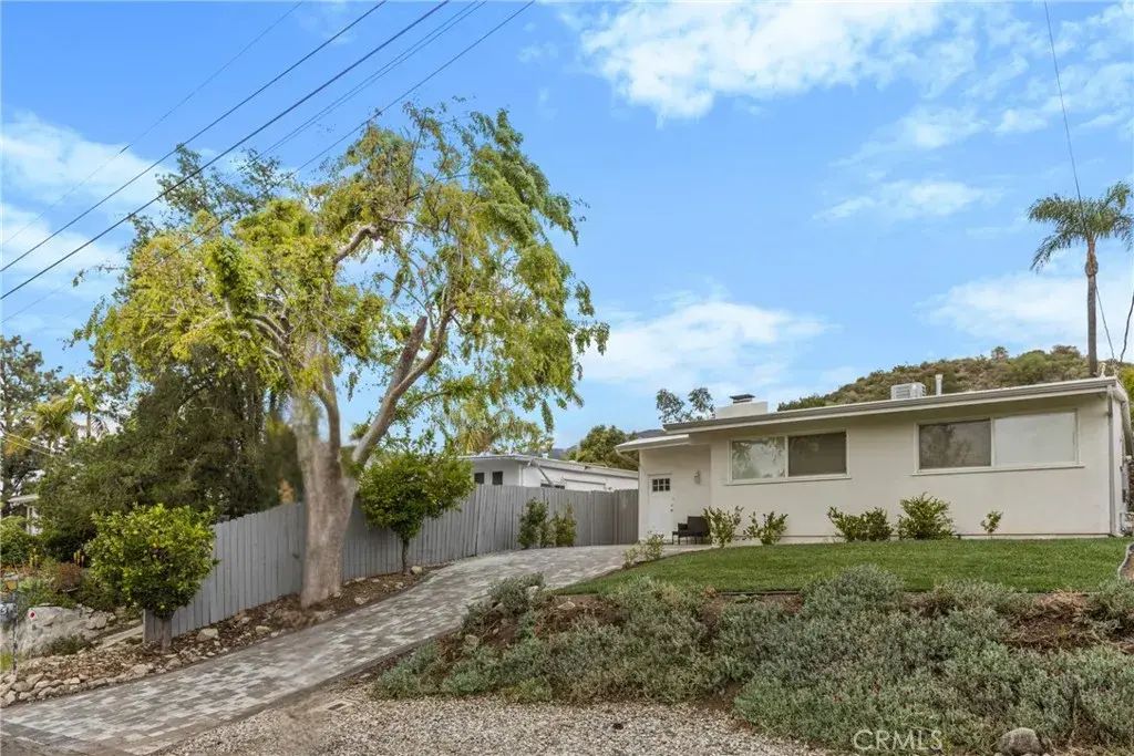7335 Kyle Street, Tujunga