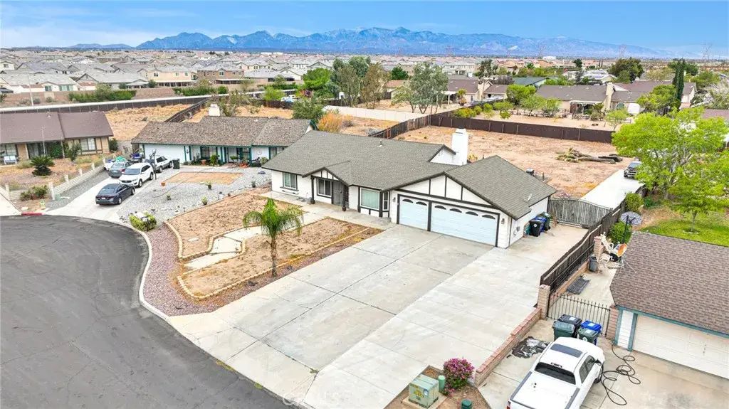 11334 Courtside, Victorville