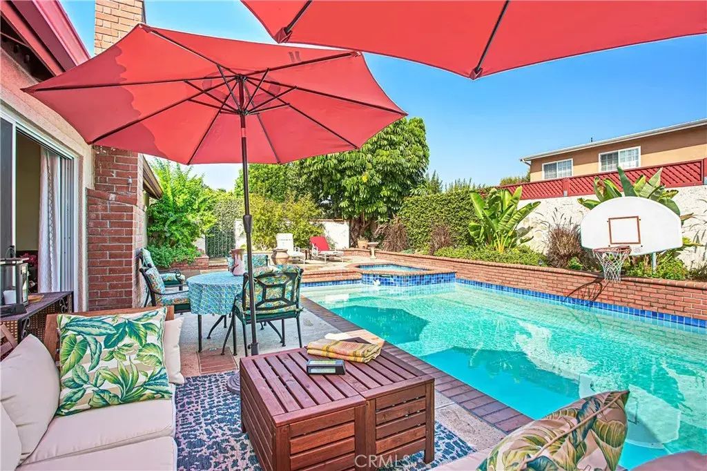 5101 Chateau Circle, Irvine