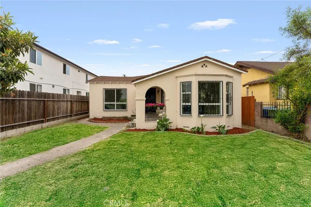 940 W 73rd, Los Angeles