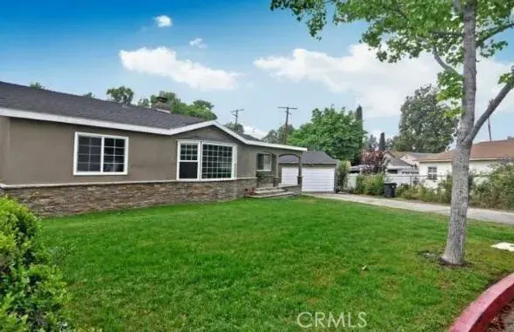 10812 Indiana, Whittier