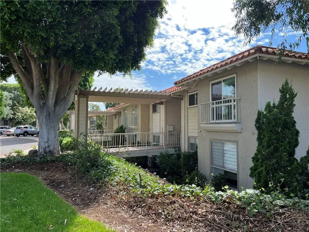 3273 San Amadeo D, Laguna Woods