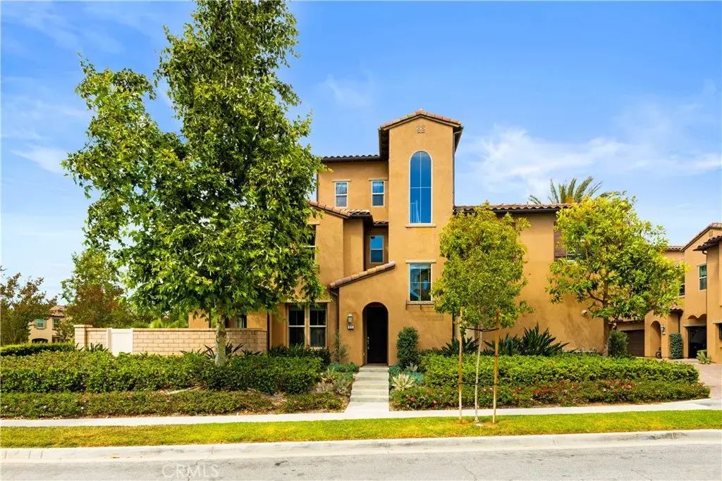 65 Finch, Lake Forest