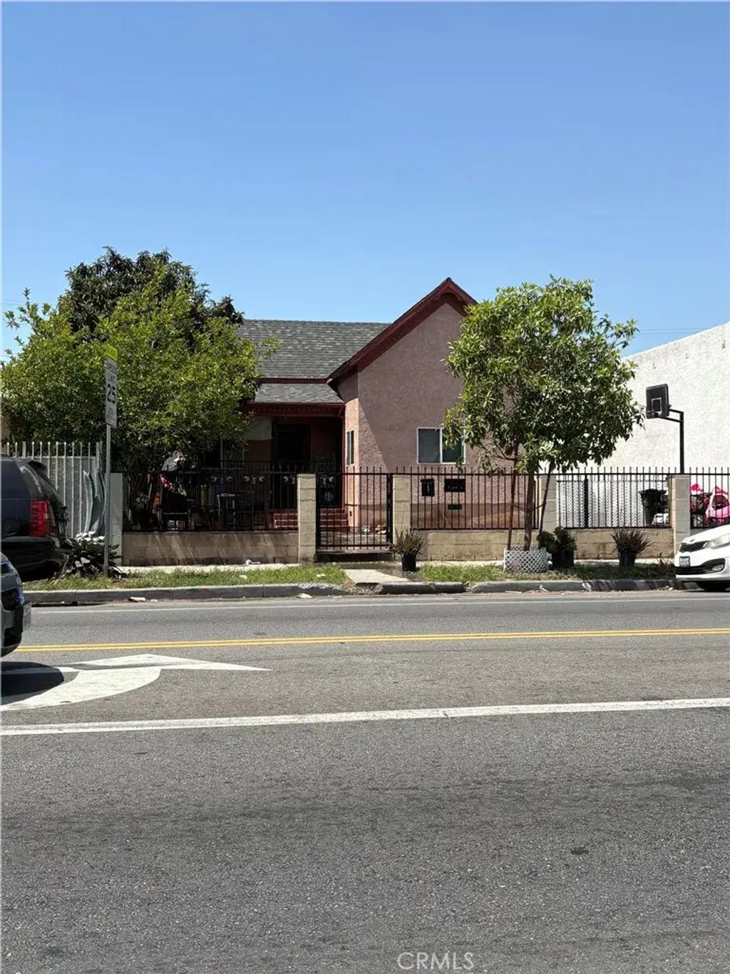 7607 S San Pedro, Los Angeles