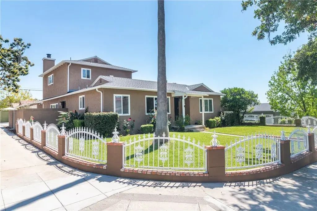 736 Brown, Burbank