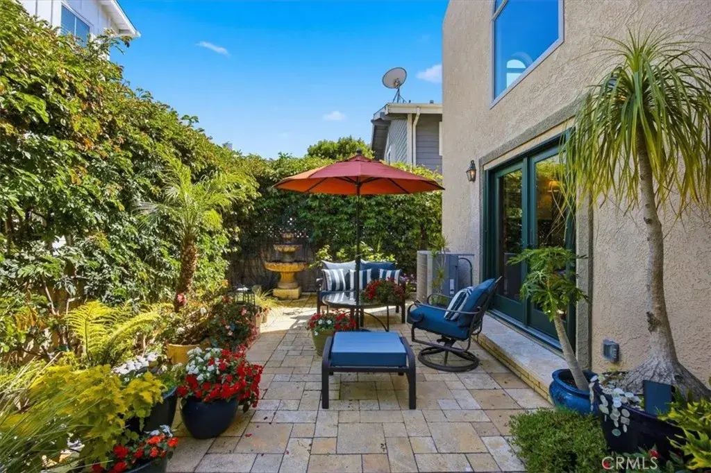 2302 Harriman Lane, Redondo Beach