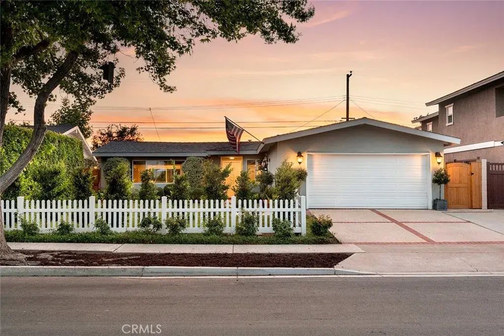 3217 Montana, Costa Mesa