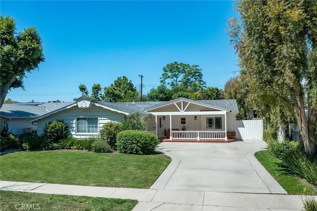 23521 Styles Street, Woodland Hills
