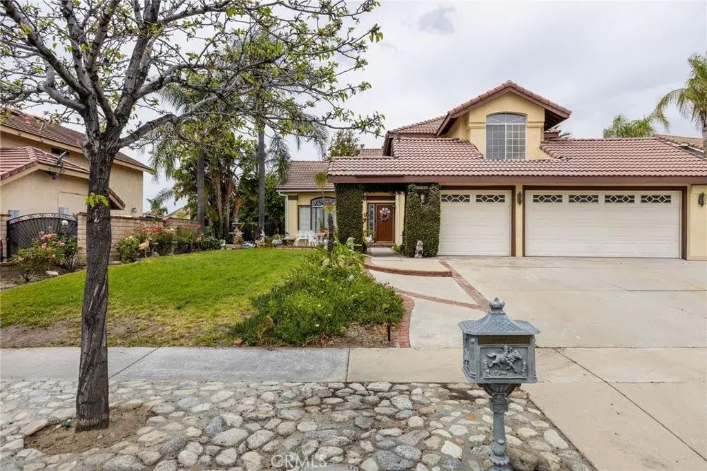 6990 Stanislaus, Rancho Cucamonga