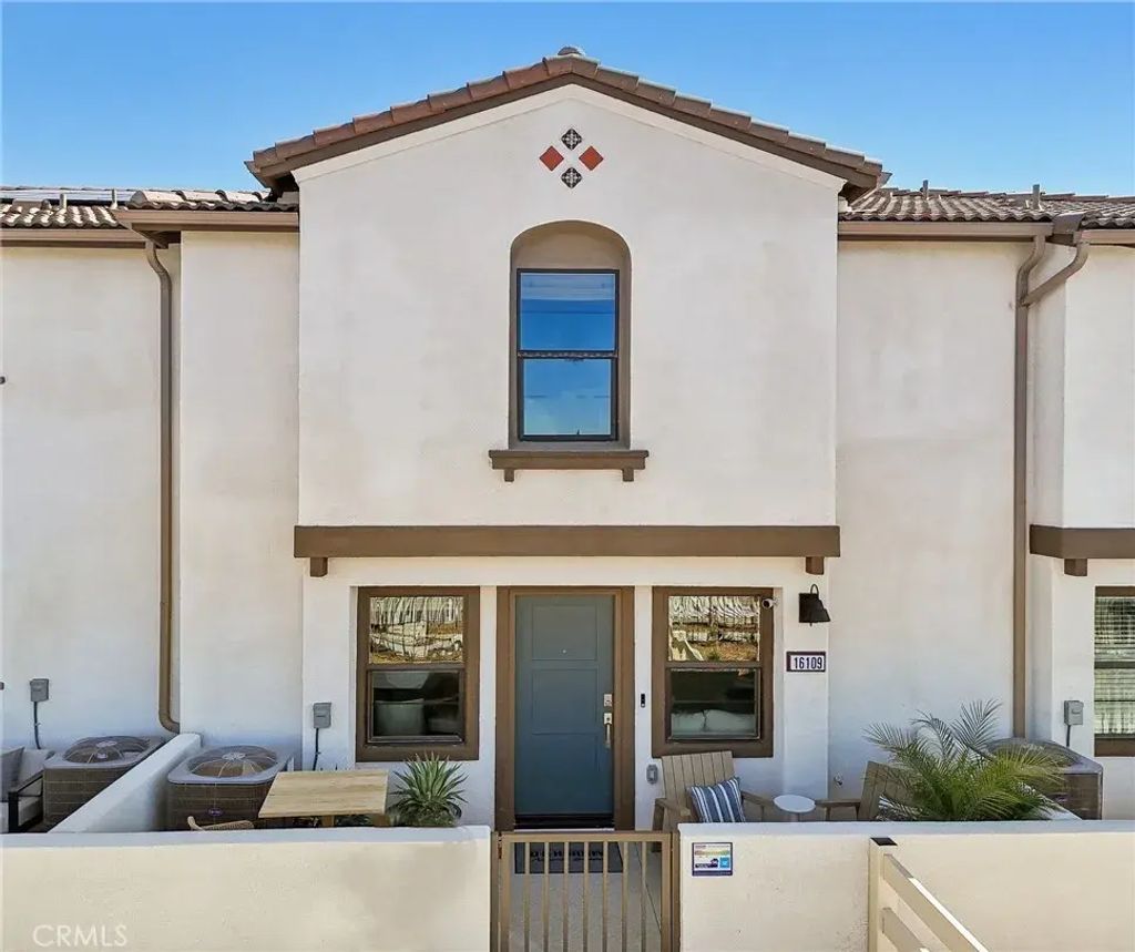 16230 Lumia Way, Fontana