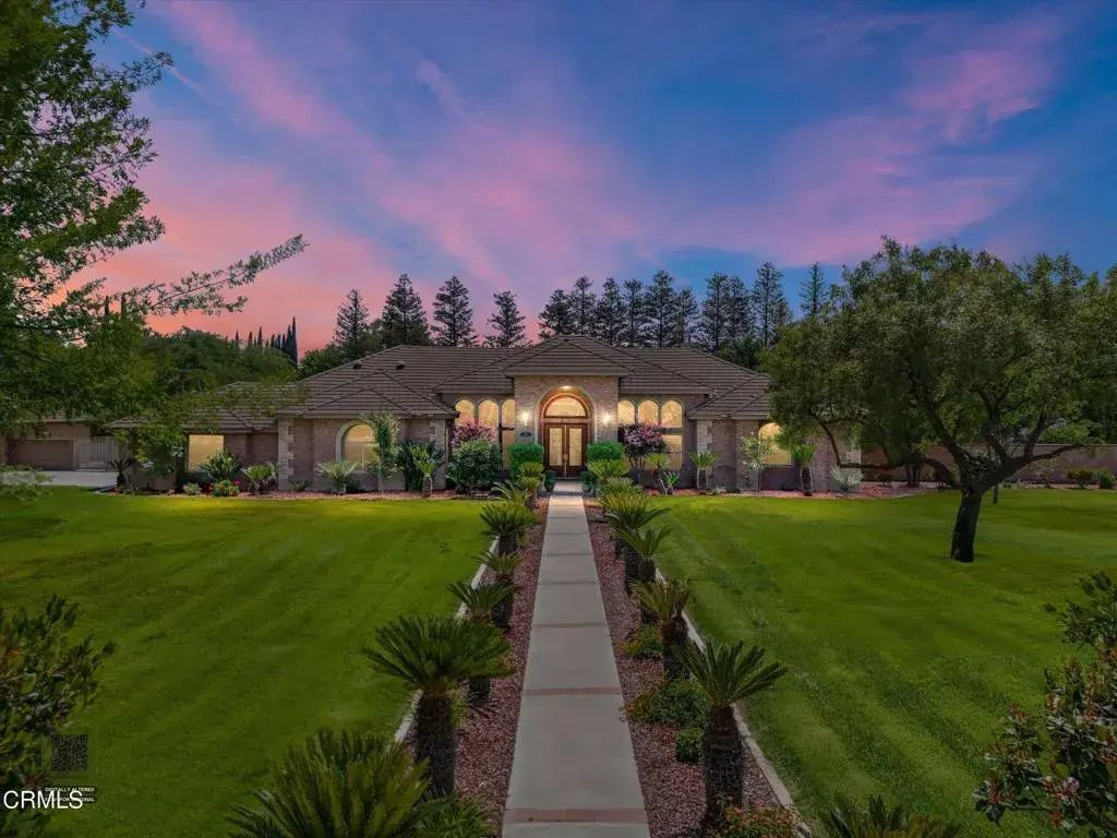 17141 Panadero Court, Bakersfield