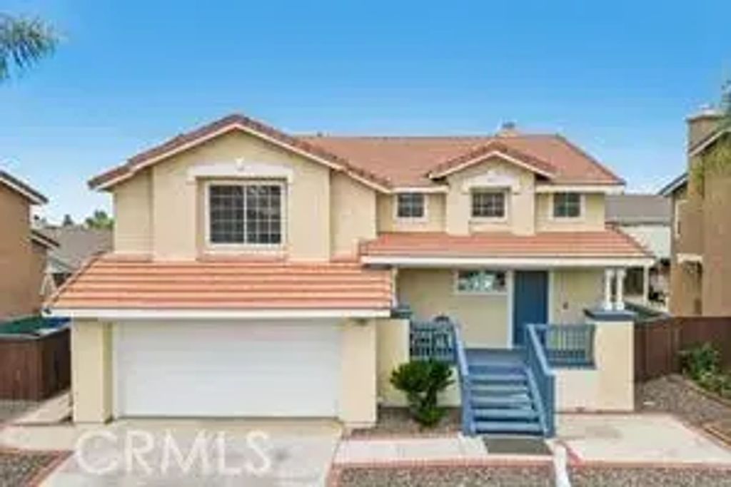7395 Ayers Rock, Riverside