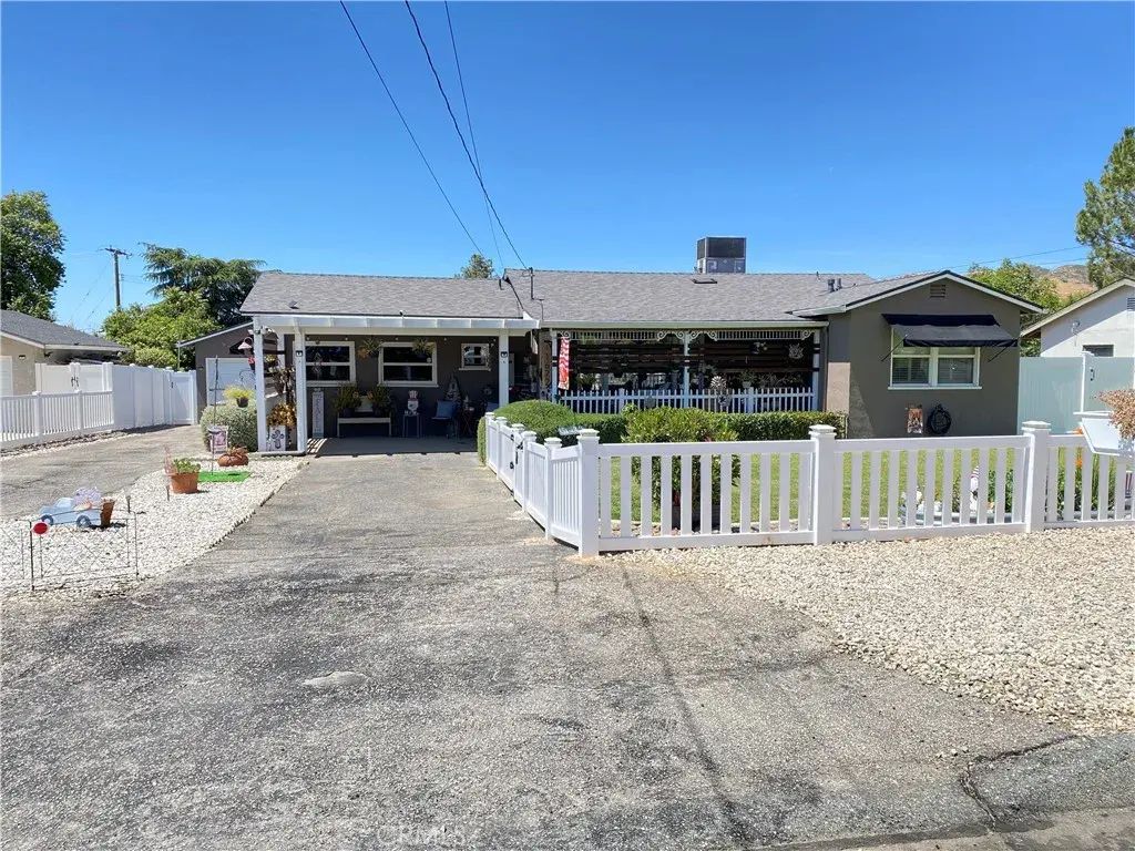11672 2nd Street, Yucaipa