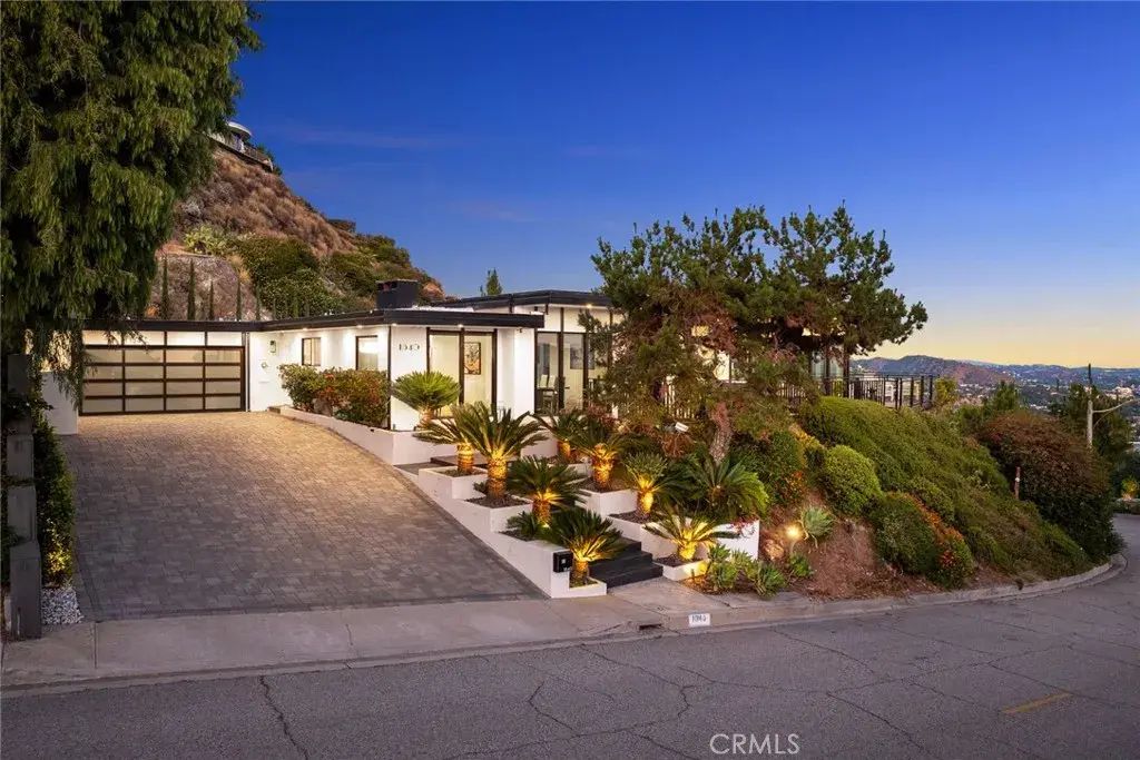 1840 Deermont Road, Glendale