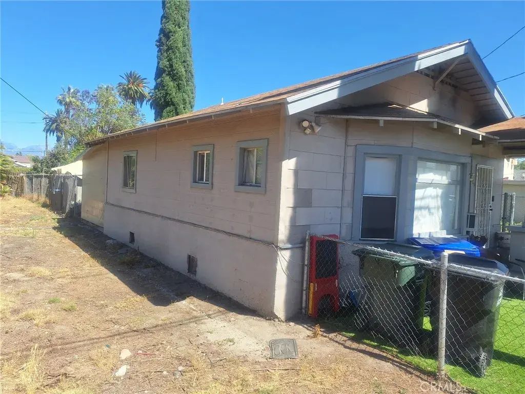 669 N Crescent, San Bernardino