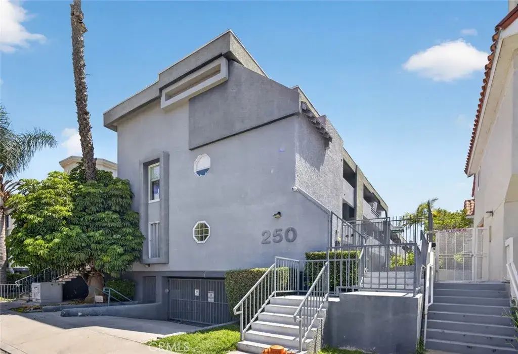 250 W Spazier Avenue 101, Burbank