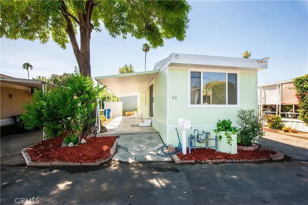 6545 Wilbur 92, Reseda