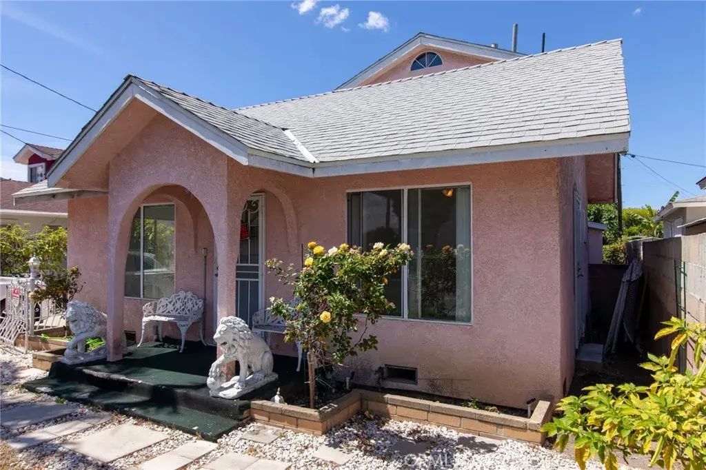 16413 Downey, Paramount