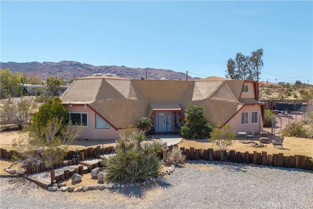 6888 Sunnyhill Road, Joshua Tree