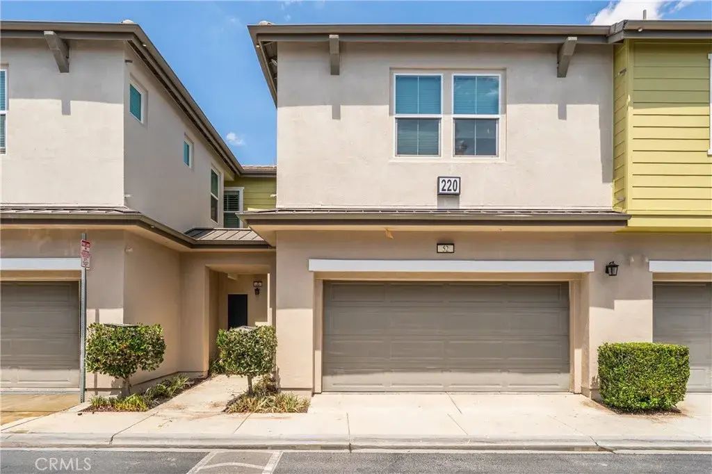220 W Via Prado 52, Ontario