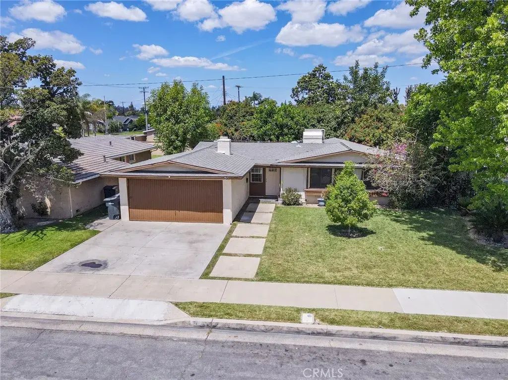 2027 W Arbor Way, Orange