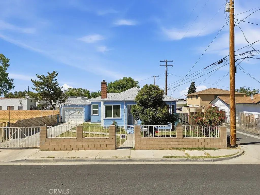 557 W Oldfield Street, Lancaster