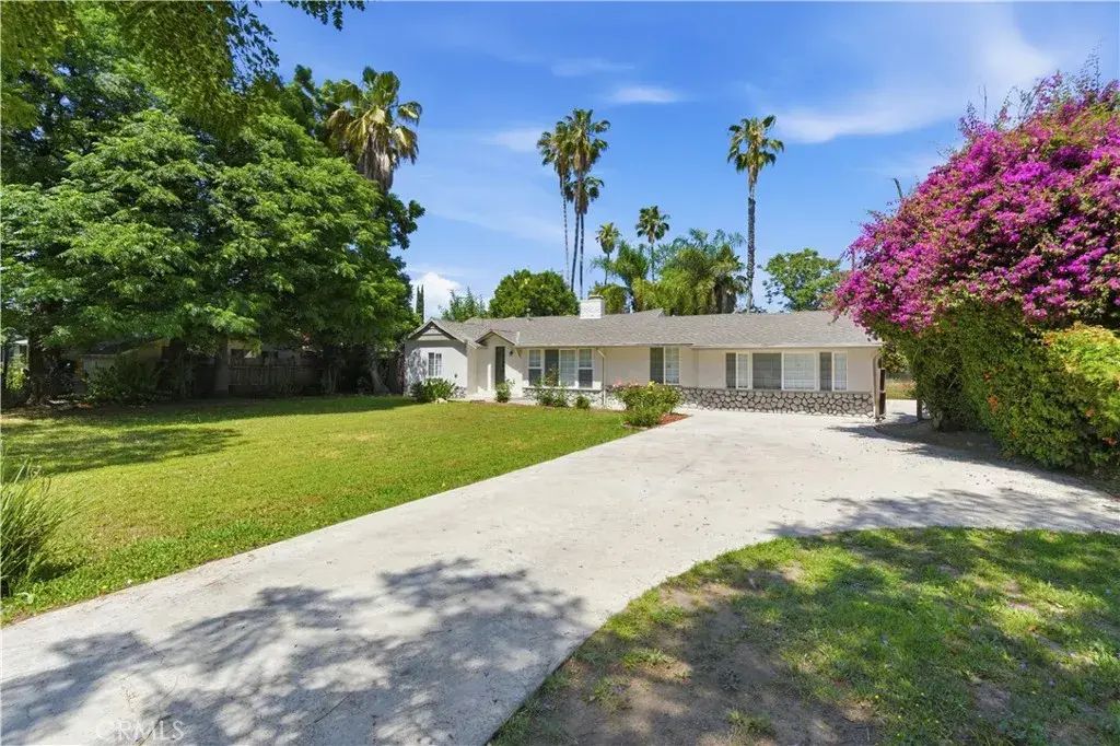 17363 Saticoy Street, Northridge