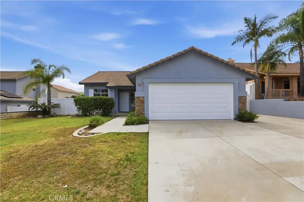 3027 Geranium Way, Corona