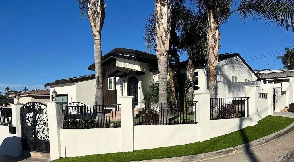 823 Gwen Street, 