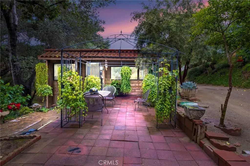 42185 Oak Canyon, Hemet