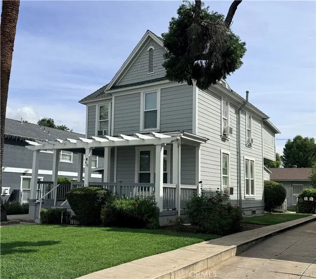 419 Cajon Street, Redlands