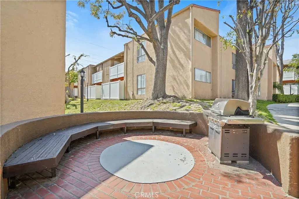 10331 Lindley 150, Porter Ranch