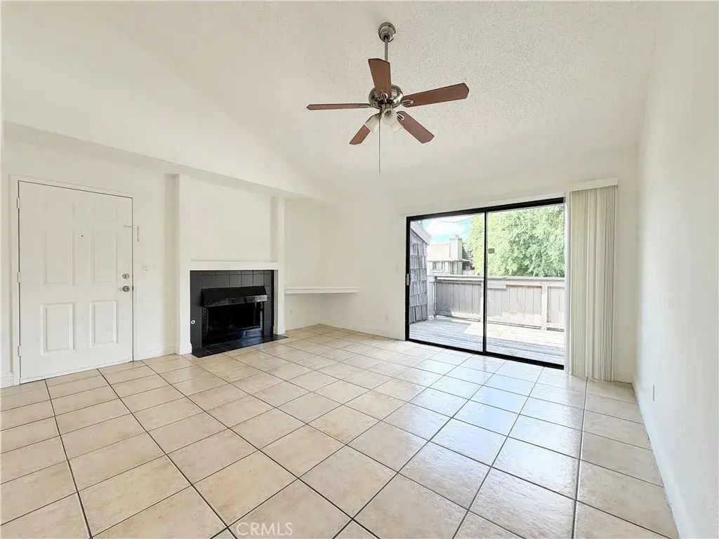 1190 S Winery Avenue 289, Fresno