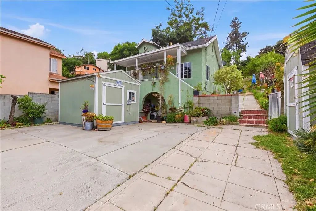 4124 Mercury Avenue, Los Angeles