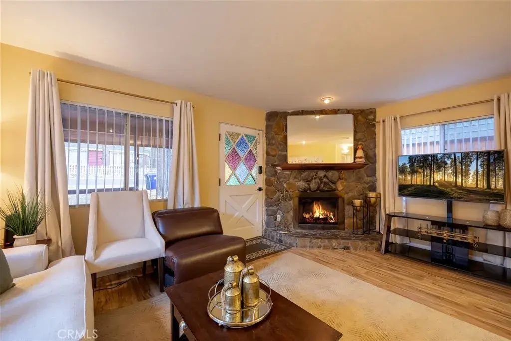 351 Pine Lane, Sugarloaf