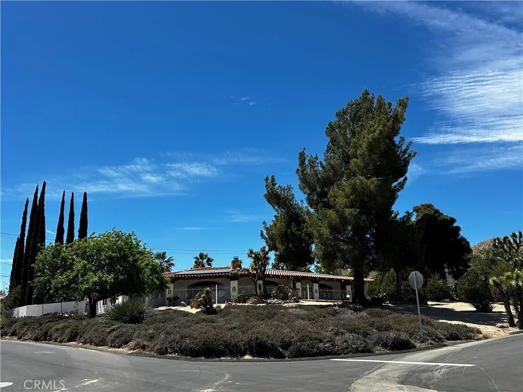 7456 San Remo Trail, Yucca Valley