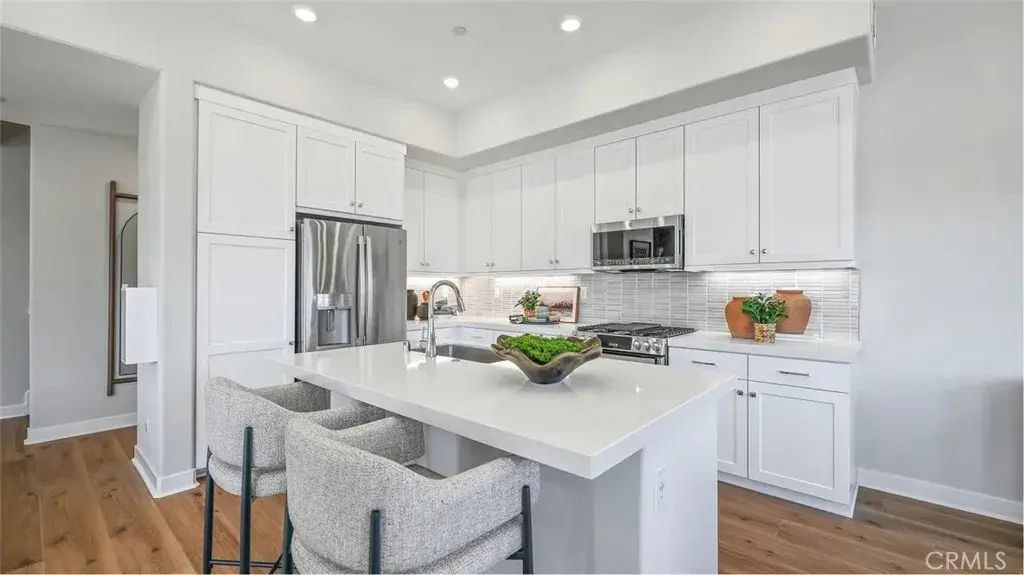 1265 Snowberry Place, Montebello