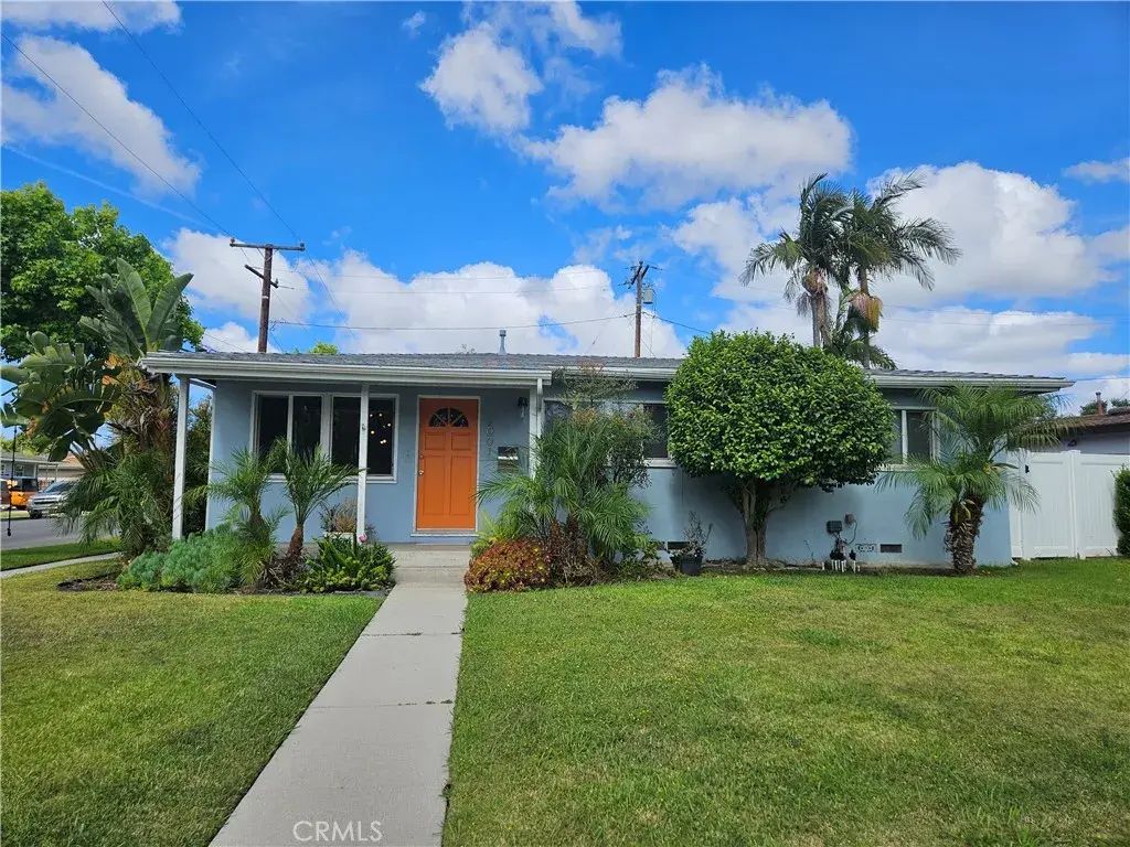 2001 Carfax, Long Beach