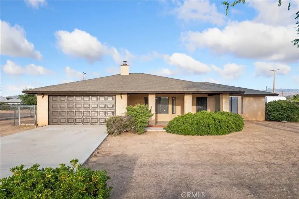 11065 Neola Road, Apple Valley