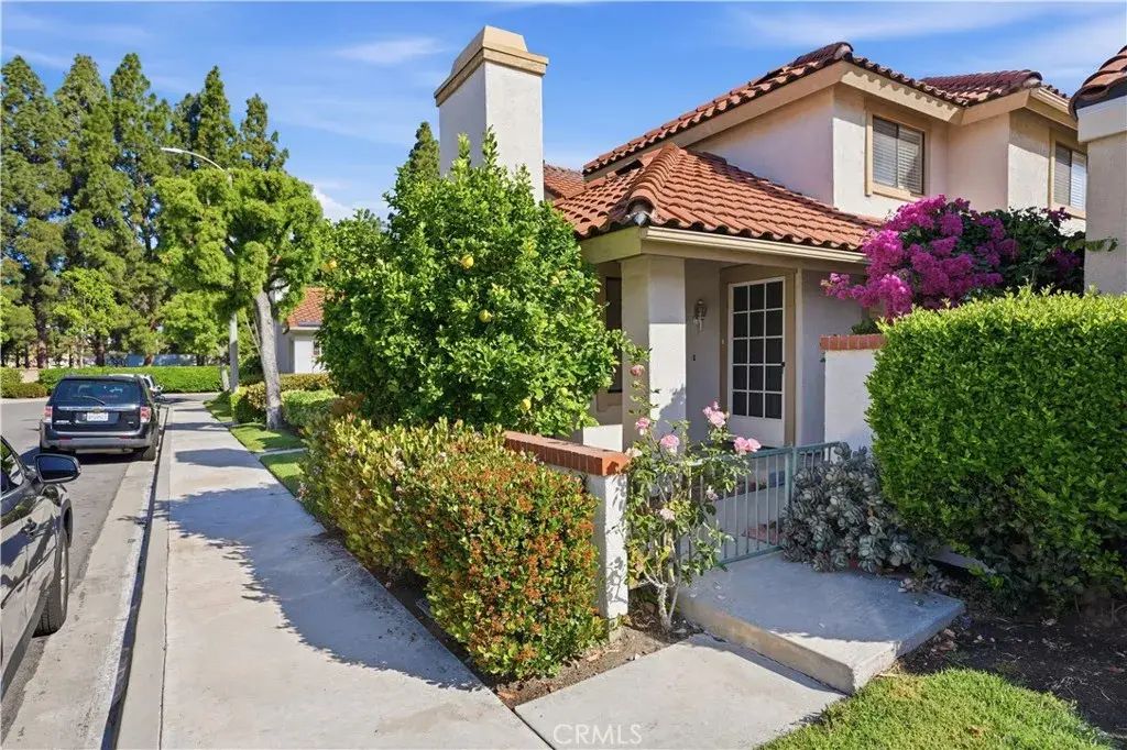 9 Rossano, Irvine