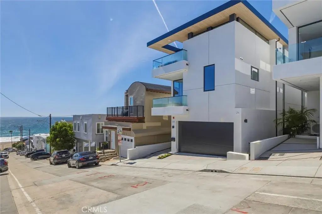 229 41st, Manhattan Beach