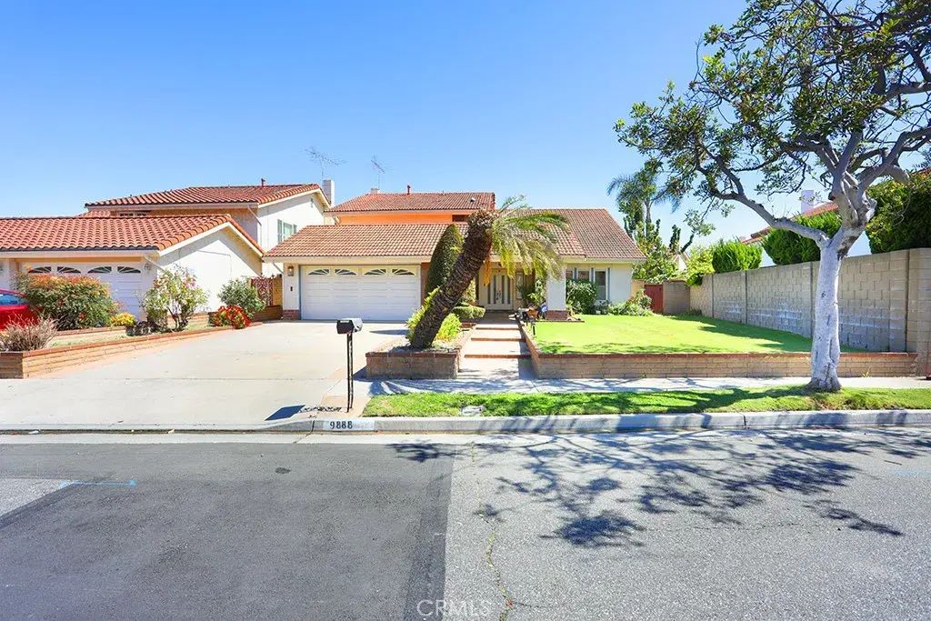 9888 Hamilton, Fountain Valley