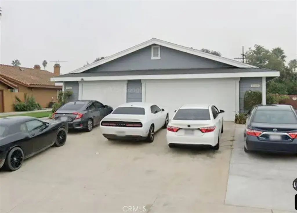 3506 Albany, Riverside