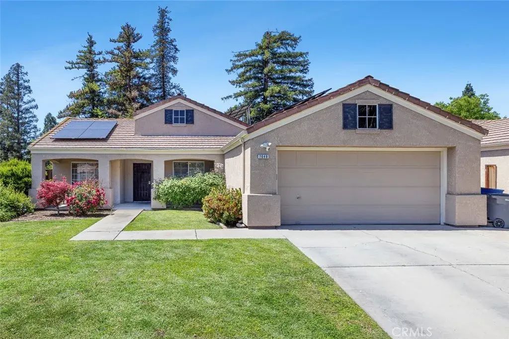 7649 N Baird, Fresno