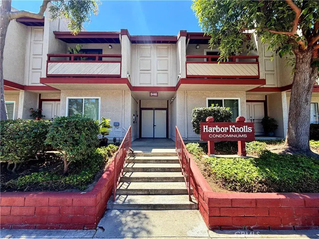946 W 220th 218, Torrance