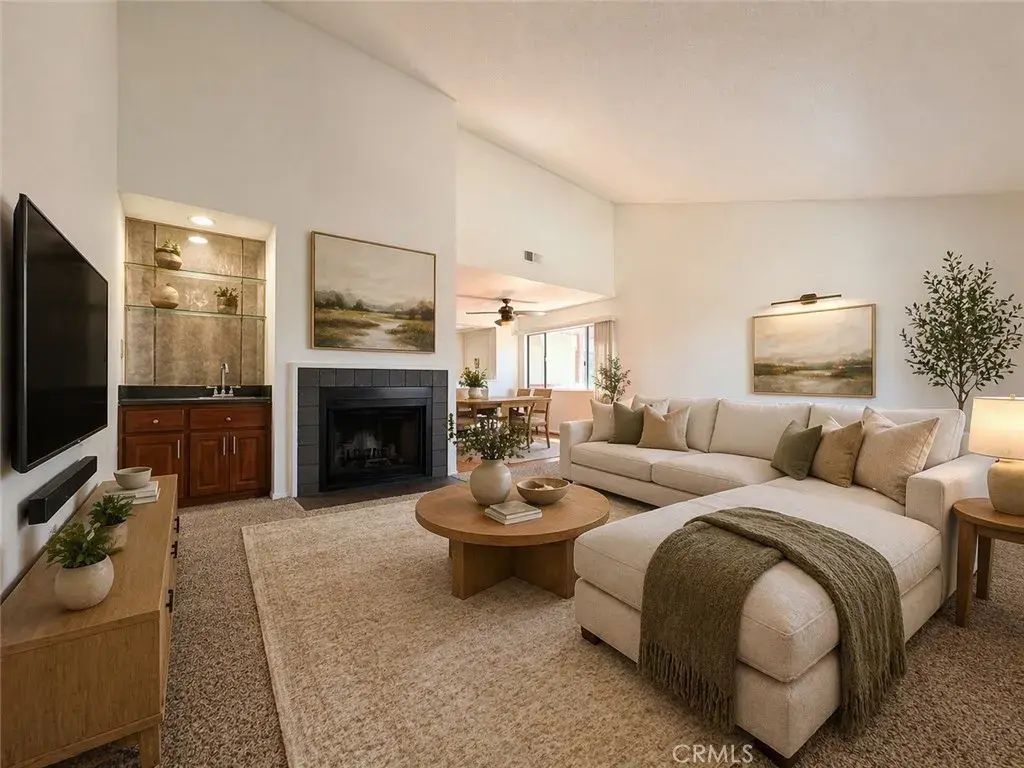 946 W 220th 218, Torrance