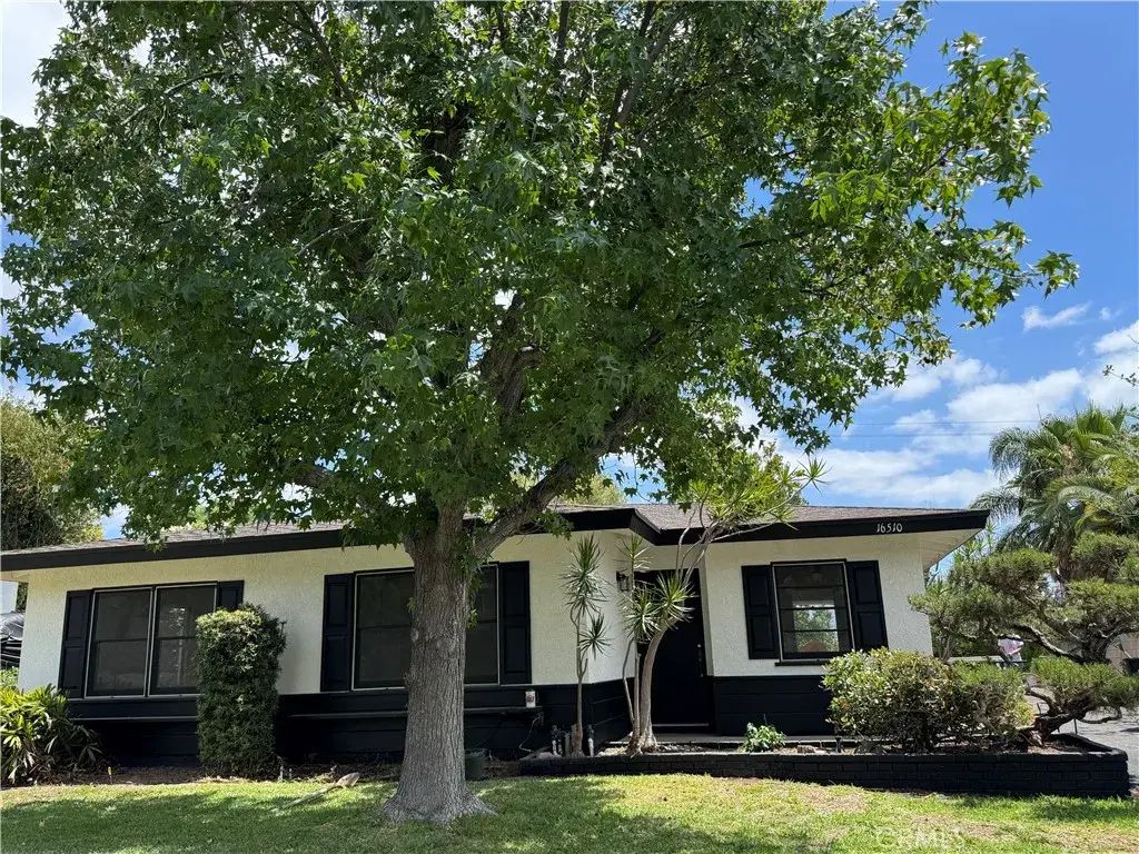 16510 Janine, Whittier