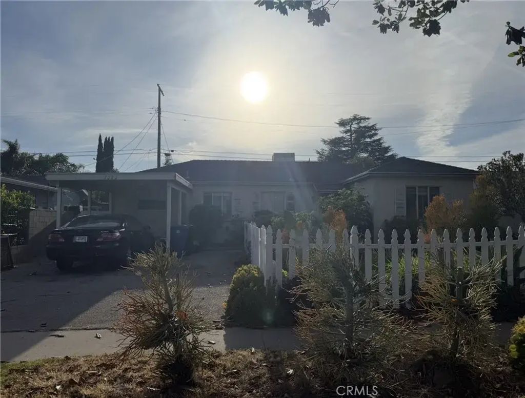 7323 Amestoy Avenue, Van Nuys