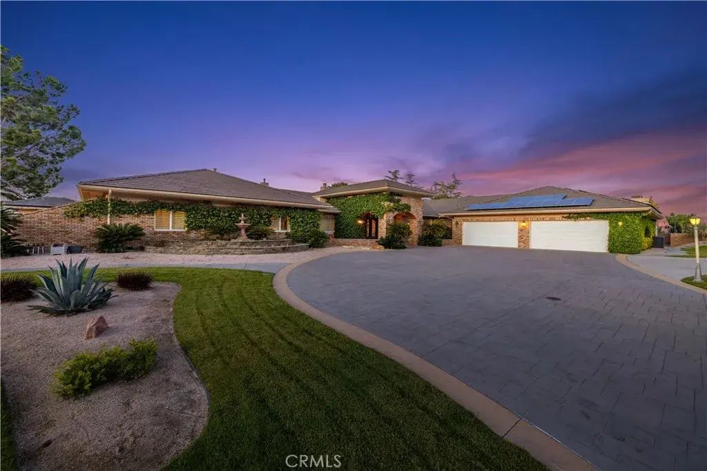 40250 Maestro, Palmdale