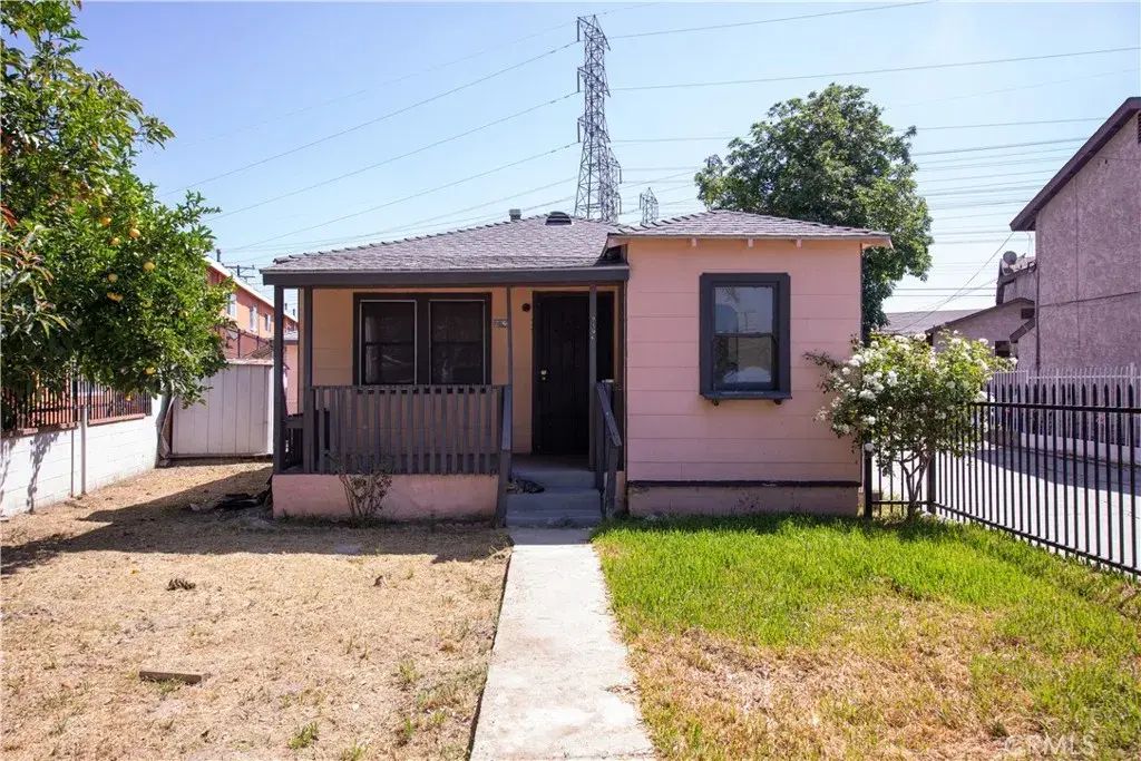 8022 Felix, Bell Gardens